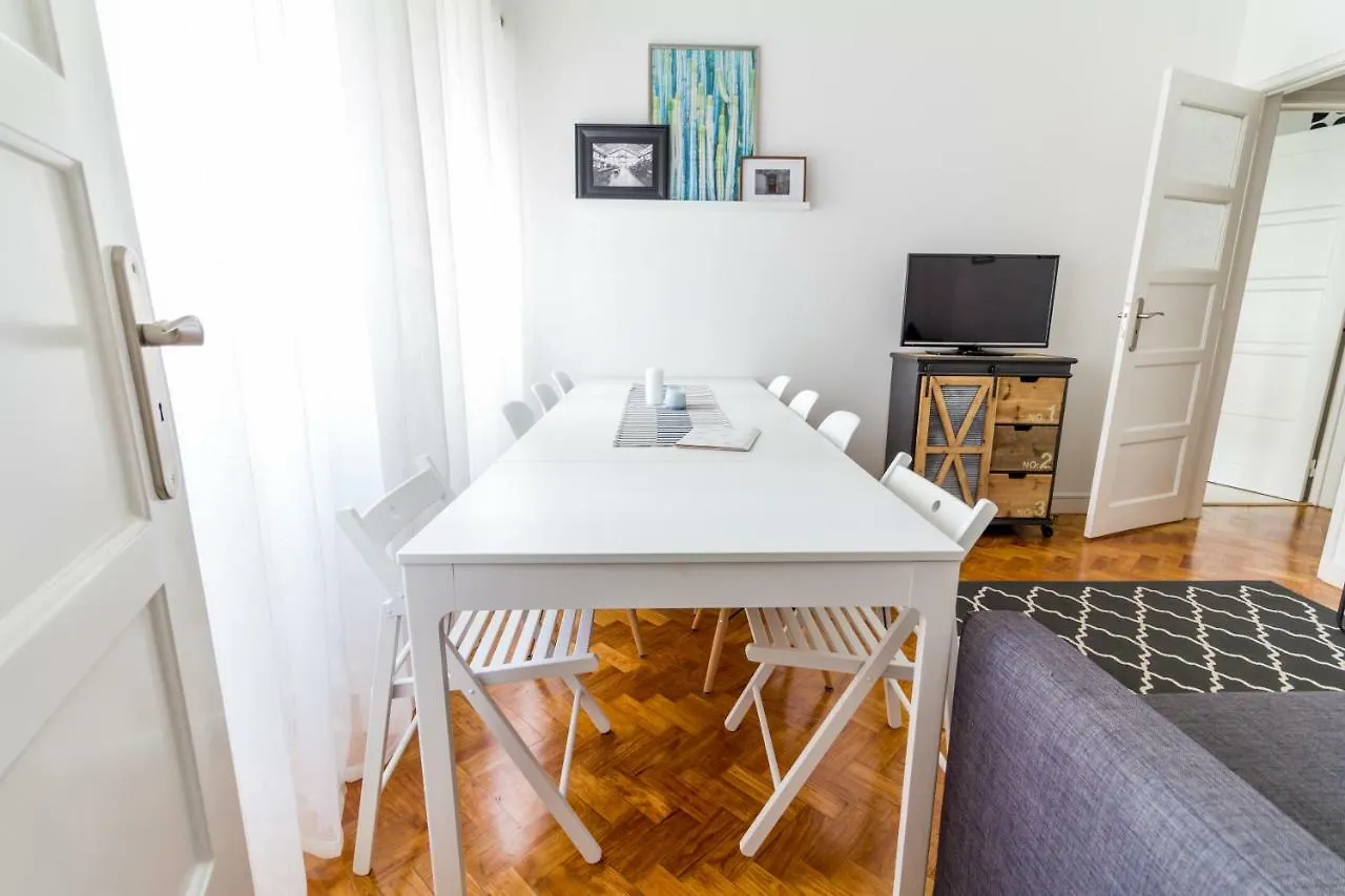 Avenidas Cozy Apartment 리스본