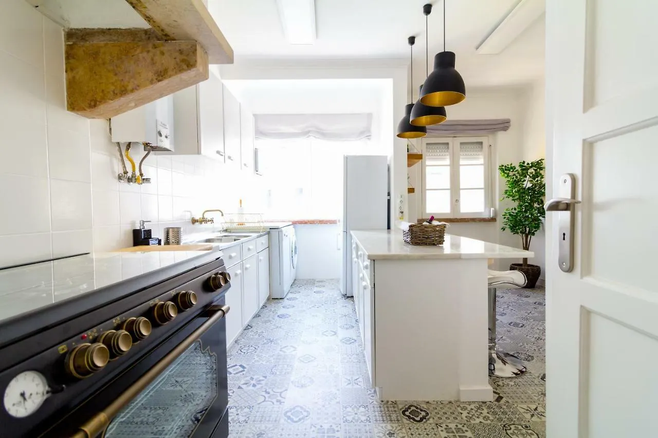 Avenidas Cozy Apartment Лиссабон Португалия