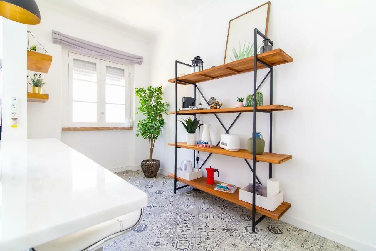 Avenidas Cozy Apartment Лиссабон