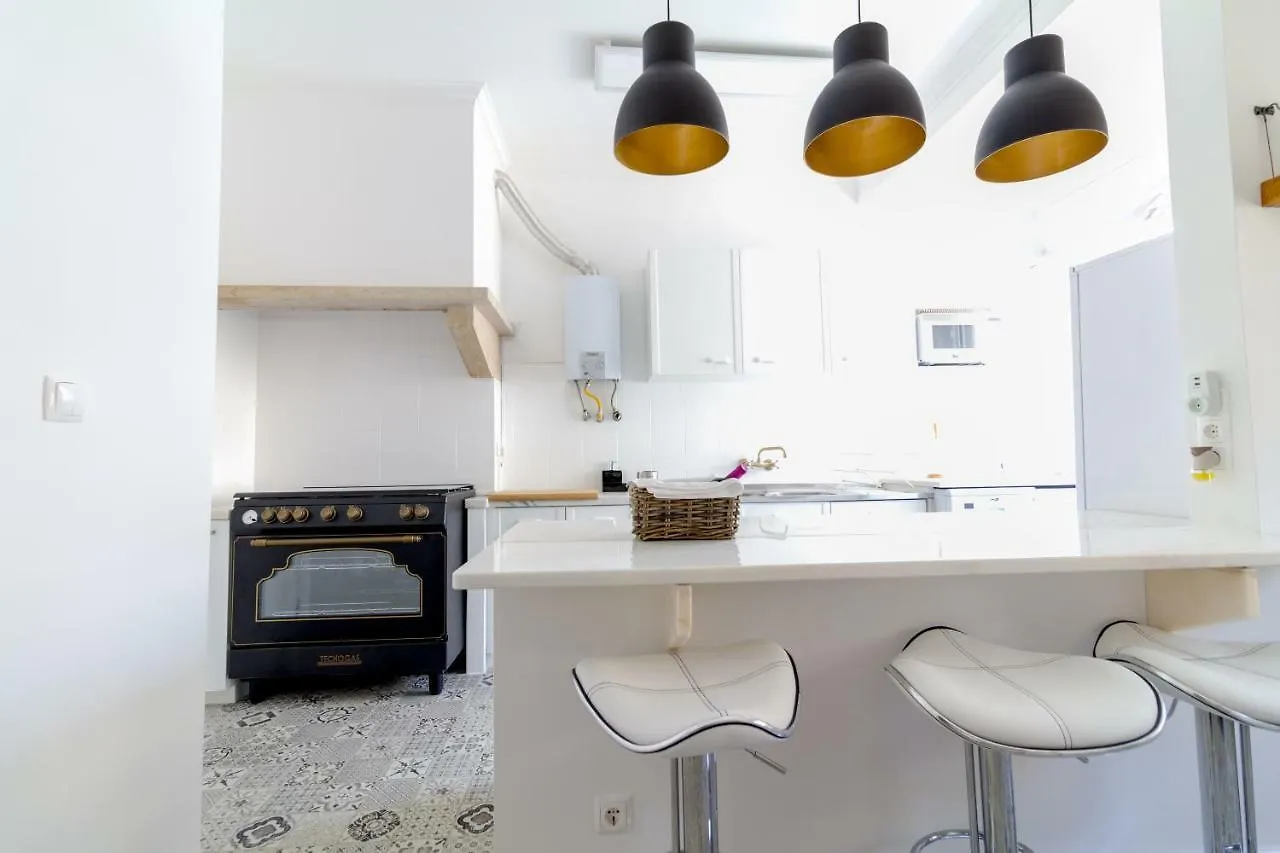 Avenidas Cozy Apartment Лиссабон 0*,