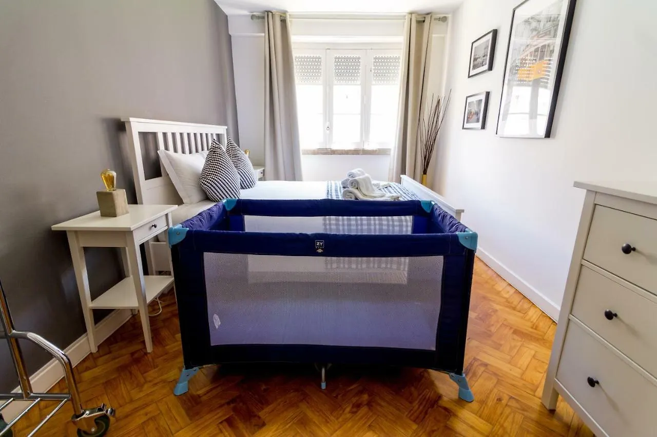 Avenidas Cozy Apartment Лиссабон 0*,  Португалия
